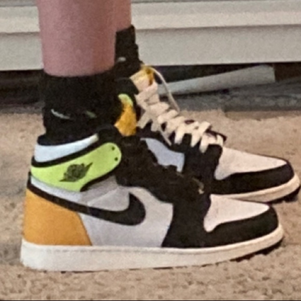 Jordan 1 Volt